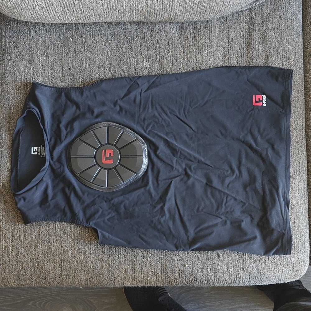 G Form Youth XL Undershirt With Sternum Protector.  Baseball Softball